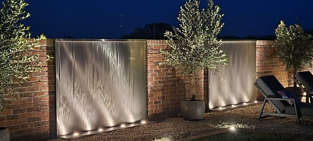 Architectural Water Walls And Statement Features